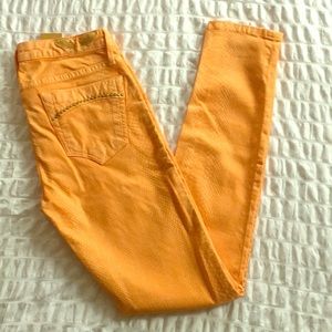 Robin’s Jeans. New